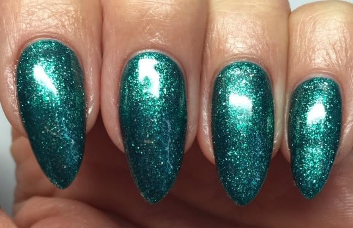 Mistletoe Magic: Sparkling Green Glitter Gel Nail Polish for a Festive Christmas Look - UV LED Soak Off
