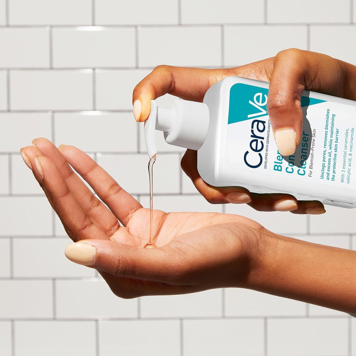 CeraVe Blemish Control Face Cleanser - 2% Salicylic Acid & Niacinamide for Clearer Skin - 236ml