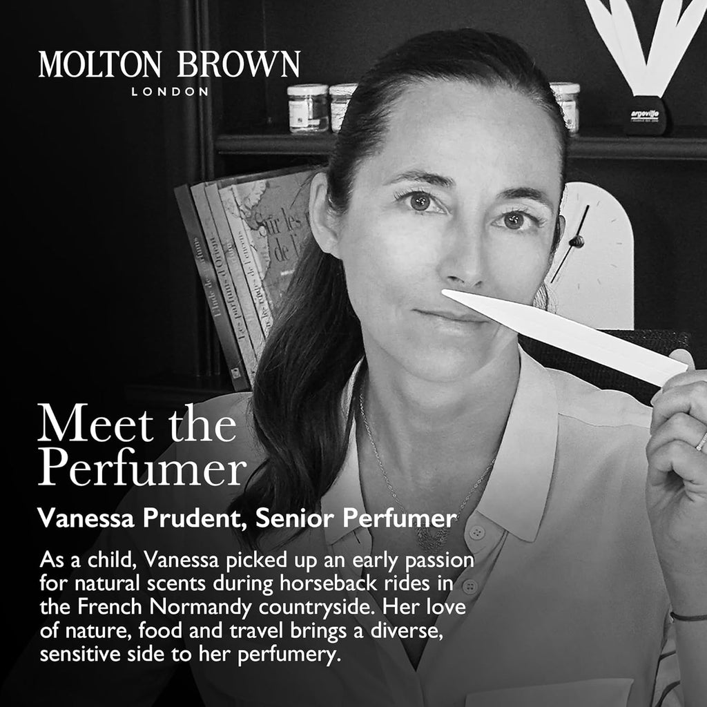 Delicious Rhubarb & Rose Luxurious Bath & Shower Gel - 300ml